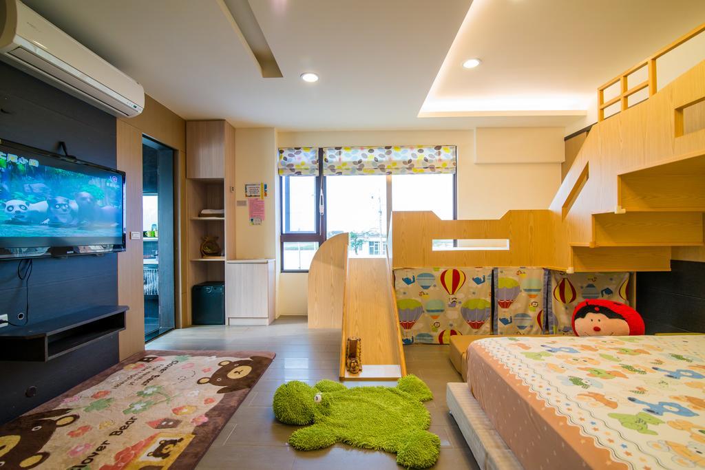 宜人生活溜滑梯親子民宿 Easylife B&B دونغشان الغرفة الصورة